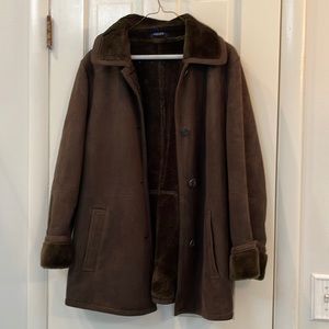 Chaps L coat with front pockets and 4 buttons